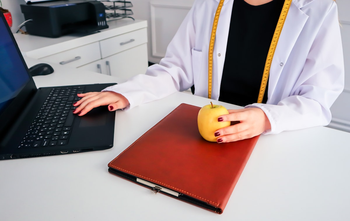 Lectura de artículos sobre nutrición
